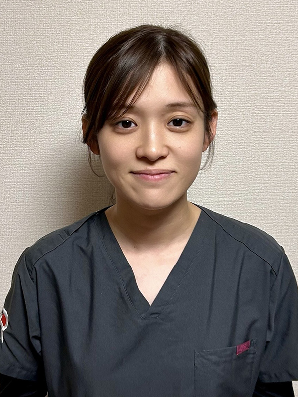 西本　真奈